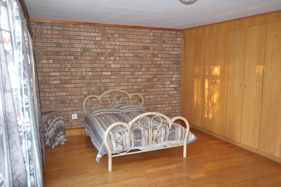 6 Bedroom Property for Sale in Doringkruin North West